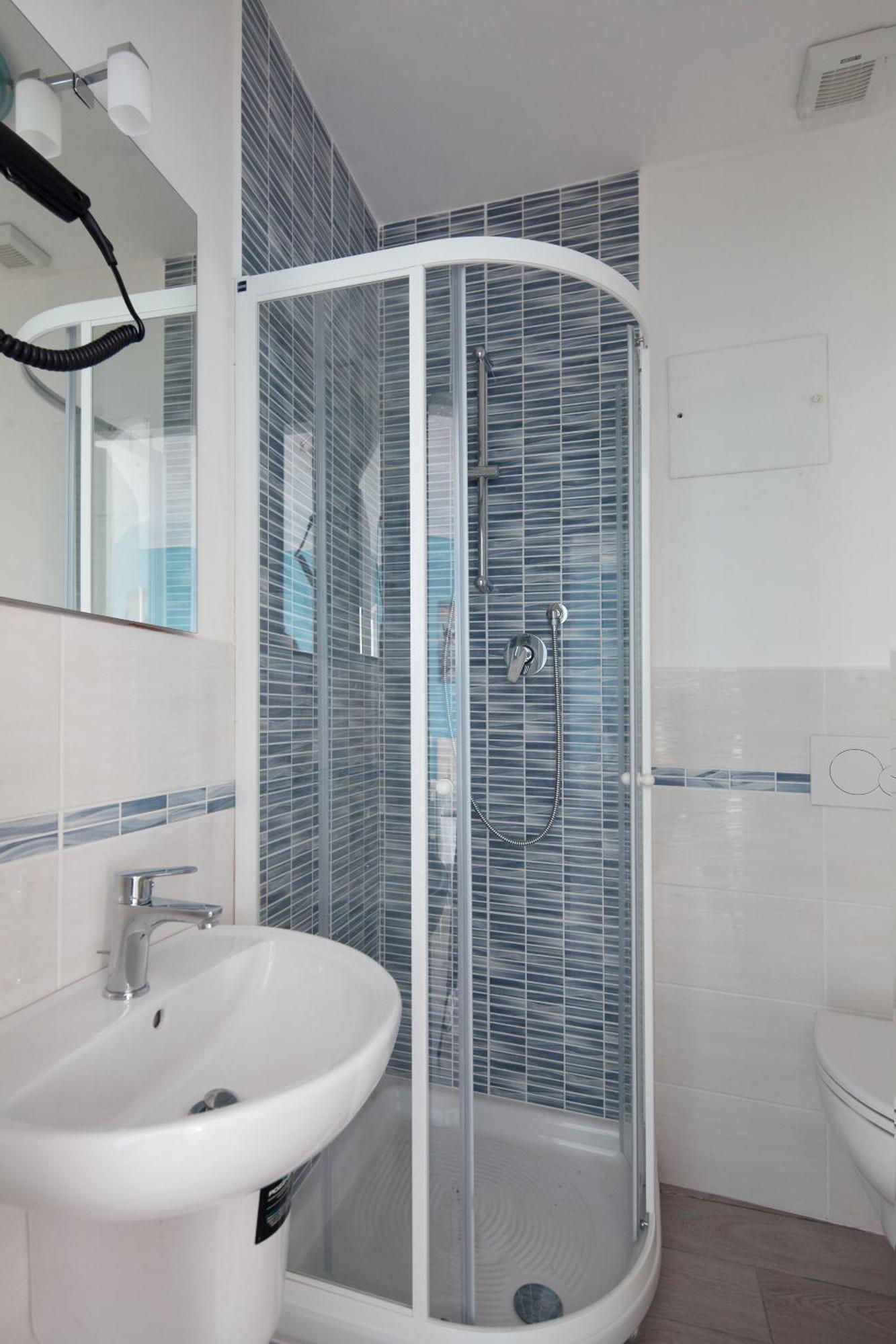 Fezzano / Portovenere Stilish Double Rooms With Sea View, Balcony Or Small Courtyard Экстерьер фото